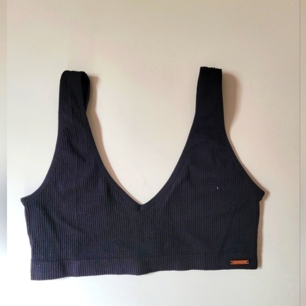 Black Ribbed V-Neck Crop Top